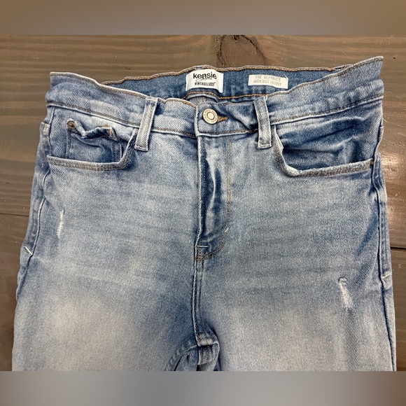 Size 4 Ultimate High Rise Skinny Jeans by Kensie Vintage Lux in Light Blue - Picture 5 of 7